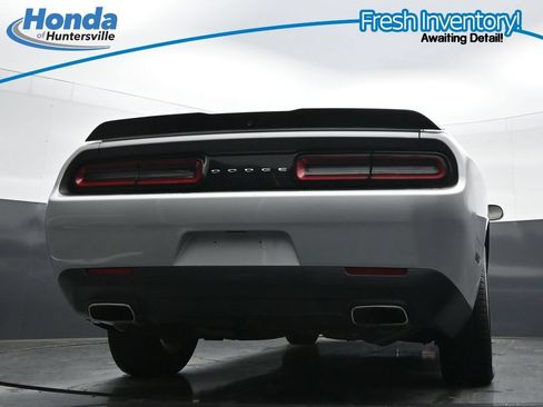 Used 2021 Dodge Challenger SXT RWD image 31