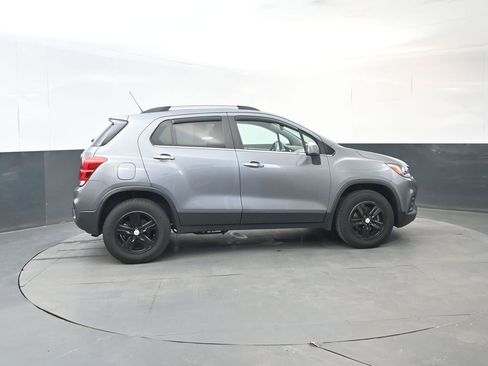 Used 2019 Chevrolet Trax LT w/ LT Convenience Package image 6