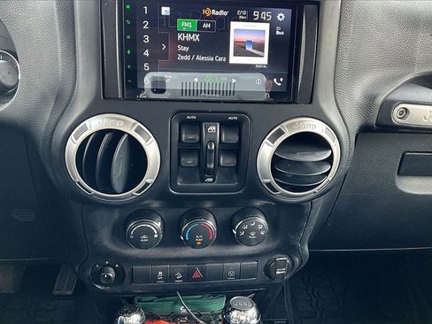 Used 2016 Jeep Wrangler Unlimited Sahara w/ Max Tow Package image 31