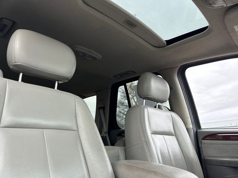 Used 2007 GMC Envoy Denali AWD/4WD image 14