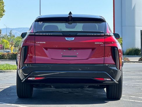 Certified 2026 Cadillac Lyriq Signature Sport w/ LPO, Floor Liner Package image 5