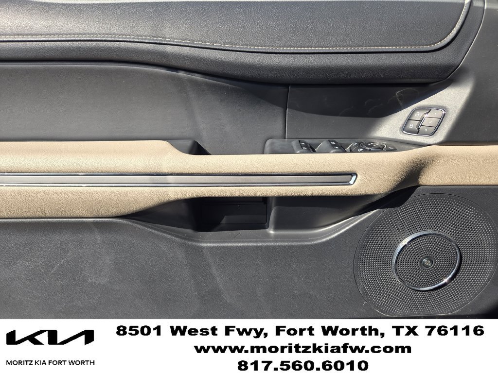 Used 2024 Ford Expedition Limited AWD/4WD image 23