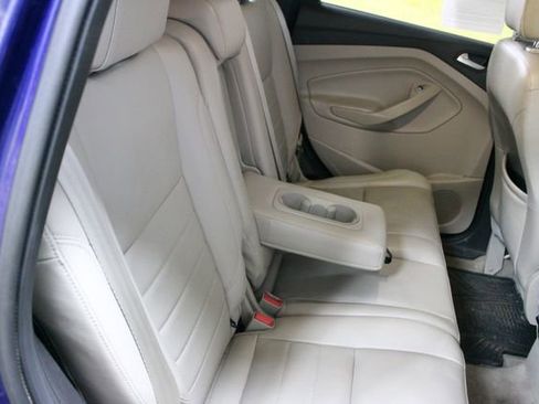 Used 2015 Ford Escape SE w/ Equipment Group 201A AWD/4WD image 9