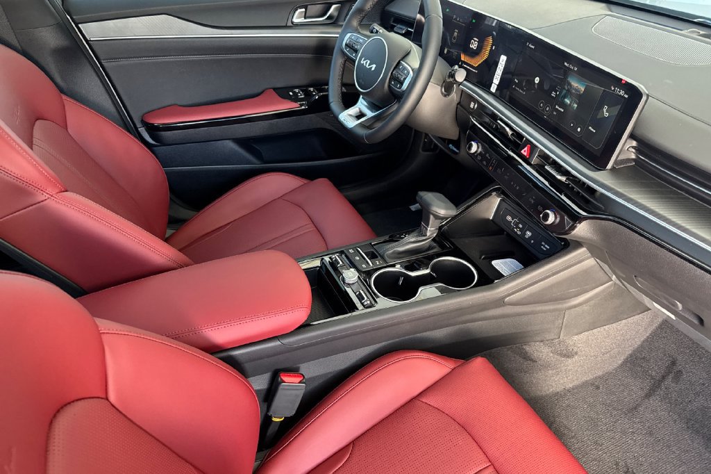 New 2027 Kia K5 GT-Line FWD image 16