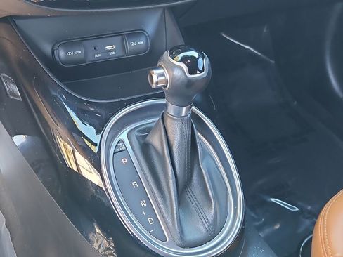 Used 2015 Kia Soul ! w/ Sun & Sound Package image 24