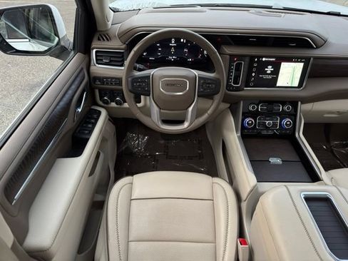 Used 2022 GMC Yukon Denali AWD/4WD image 17