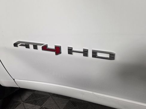 Used 2025 GMC Sierra 2500 AT4 AWD/4WD image 10