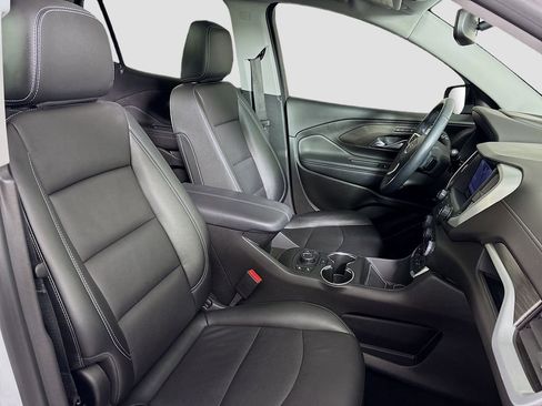 Certified 2024 GMC Terrain SLT w/ Infotainment Package II image 34