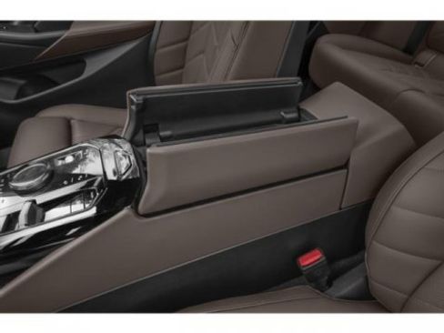 New 2026 BMW 540i xDrive 540i xDrive w/ M Sport Package image 17