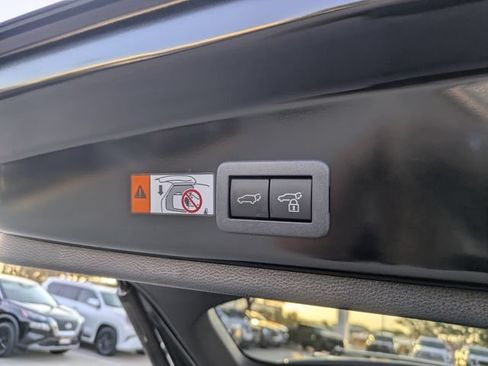 Certified 2026 Toyota Corolla Cross XLE w/ Convenience Package FWD image 30