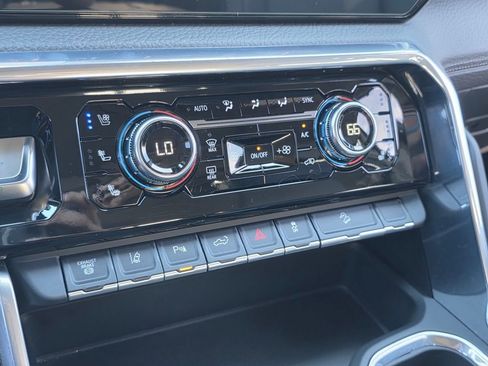 Used 2024 GMC Sierra 2500 Denali w/ Denali Reserve Package image 32