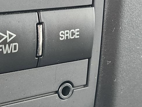 Used 2022 Chevrolet Express 3500 LS image 4