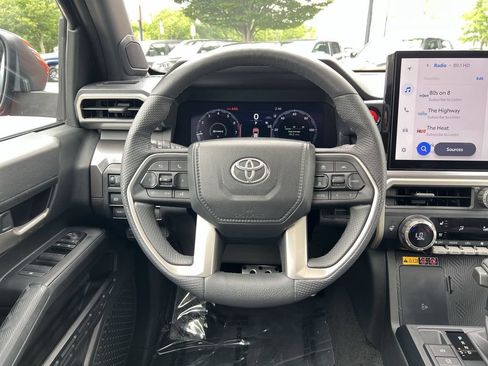Used 2025 Toyota Tacoma TRD Sport w/ TRD Sport Premium Package AWD/4WD image 16