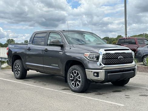 Used 2018 Toyota Tundra SR5 w/ TRD Off Road Package AWD/4WD image 19