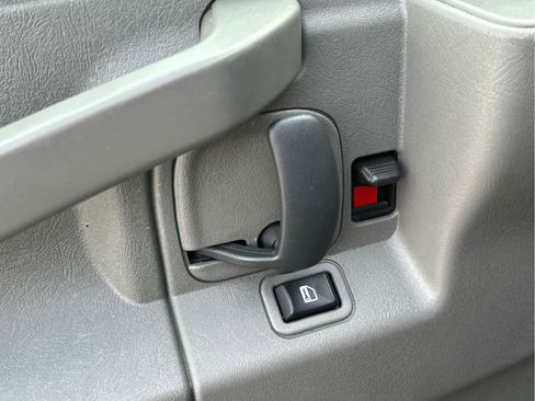 Used 2024 GMC Savana 2500 w/ Driver Convenience Package image 19
