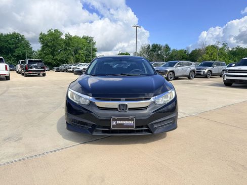 Used 2016 Honda Civic EX image 2