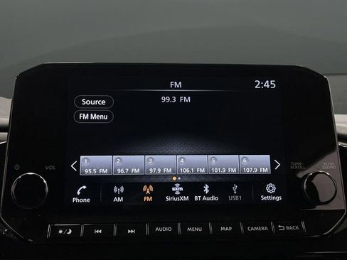 Used 2022 Nissan Pathfinder SL image 18