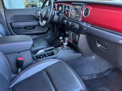 Used 2022 Jeep Gladiator Rubicon w/ LED Lighting Group AWD/4WD image 15