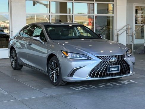 Used 2024 Lexus ES 250 w/ Premium Package AWD/4WD image 6