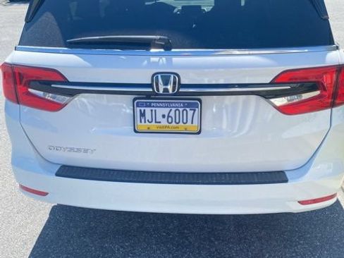 Used 2024 Honda Odyssey EX image 5