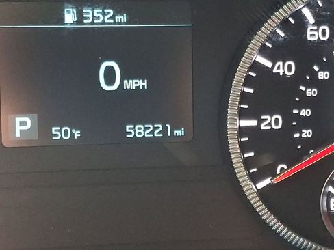 Used 2022 Kia Telluride LX image 18