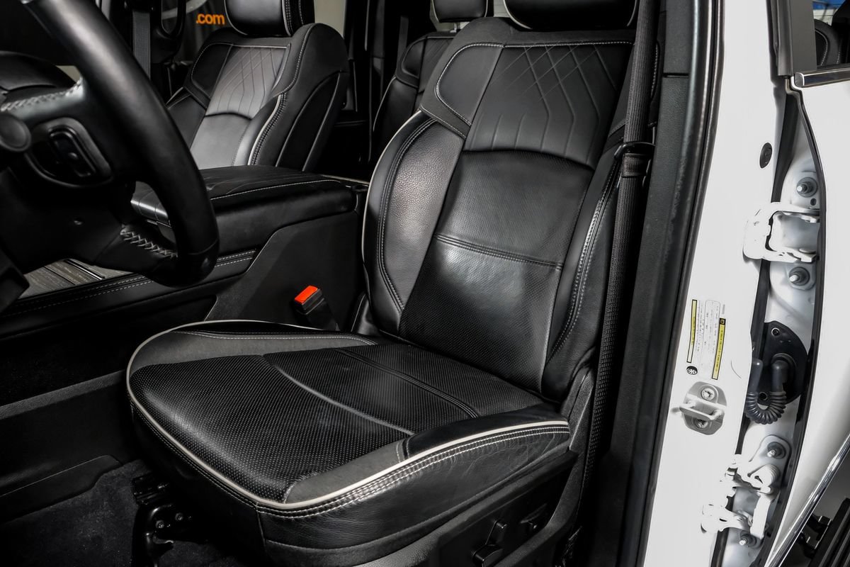 Used 2025 RAM 3500 Limited AWD/4WD image 29