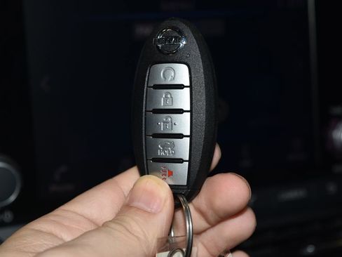 Certified 2022 Nissan Altima 2.5 SR w/ Midnight Edition Package image 14