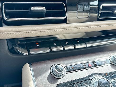 Used 2023 Lincoln Aviator Reserve w/ Elements Package Plus image 17