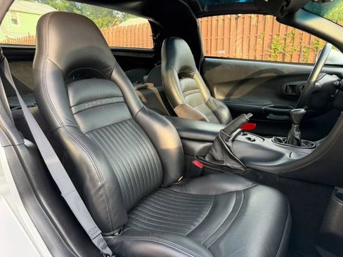 Used 1997 Chevrolet Corvette Coupe w/ Memory Pkg RWD image 17