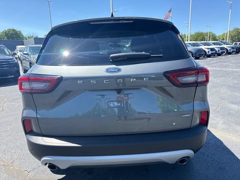 Used 2025 Ford Escape SE FWD image 9