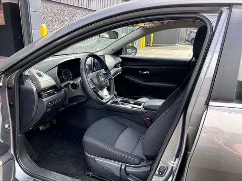 Used 2025 Nissan Sentra SV w/ All-Weather Package FWD image 7