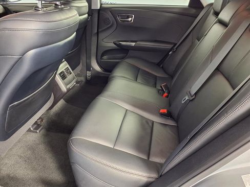 Used 2018 Toyota Avalon XLE image 10