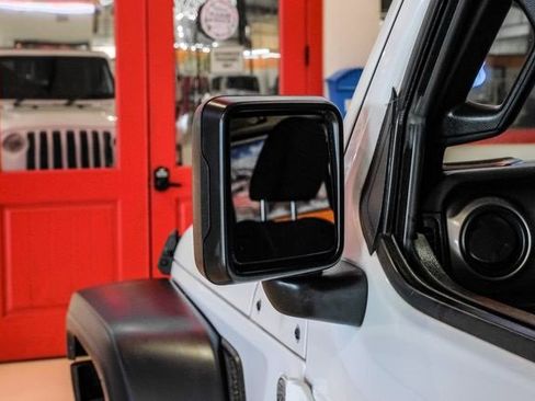 Used 2020 Jeep Gladiator Sport w/ Quick Order Package 24S image 39