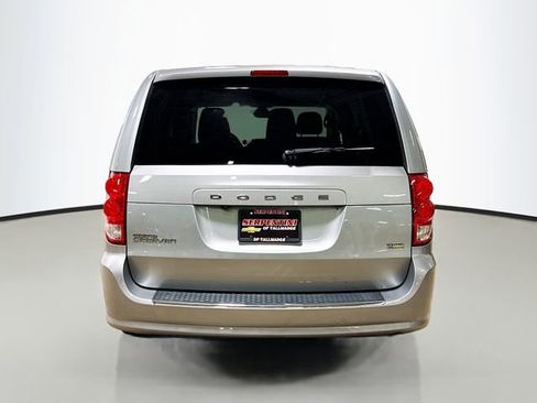 Used 2019 Dodge Grand Caravan SE image 7