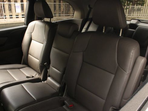 Used 2014 Honda Odyssey Touring image 18