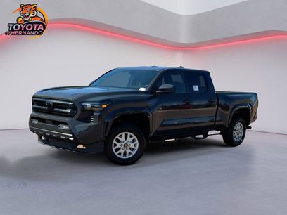 New 2025 Toyota Tacoma SR5