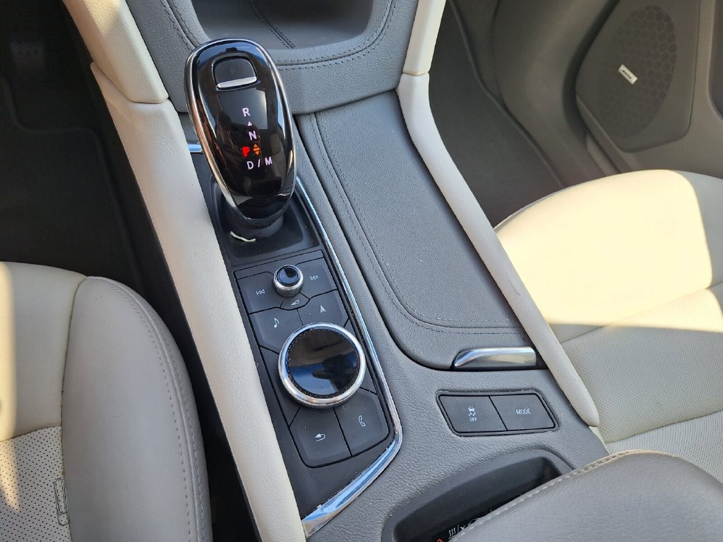 Used 2022 Cadillac XT5 Premium Luxury FWD image 15