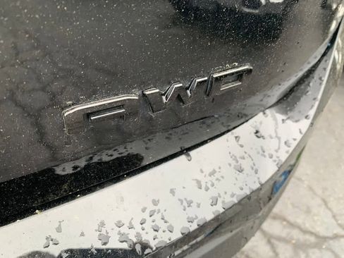 Certified 2023 GMC Terrain SLE w/ Driver Convenience Package AWD/4WD image 17