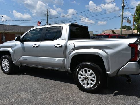Used 2024 Toyota Tacoma SR5 RWD image 29