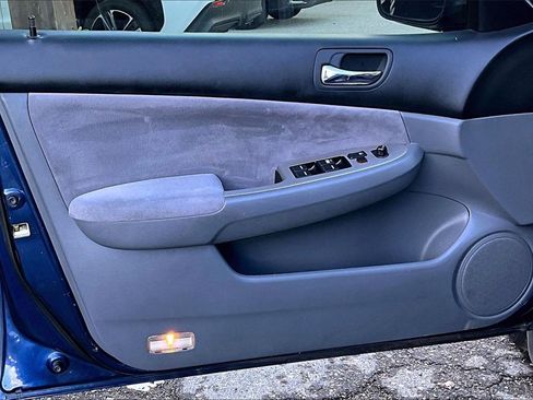 Used 2004 Honda Accord EX image 20
