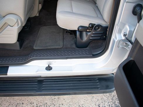 Used 2010 Ford F150 XLT image 30