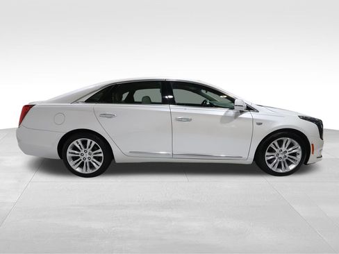 Used 2018 Cadillac XTS Luxury w/ Driver Awareness Package image 5