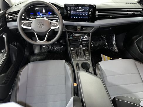 New 2026 Volkswagen Jetta SE FWD image 7