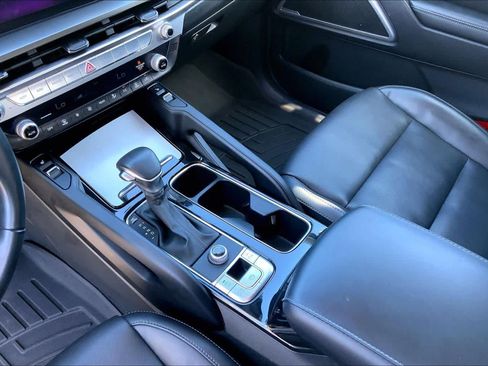 Used 2024 Kia Telluride S FWD image 15