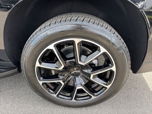 New 2026 Chevrolet Suburban RST w/ RST Capability Package image 39