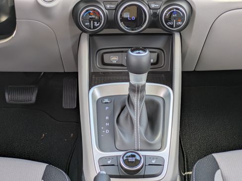 New 2026 Hyundai Venue SEL FWD image 17