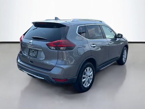 Used 2019 Nissan Rogue SV AWD/4WD image 3