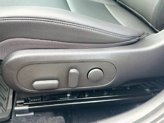 New 2026 Hyundai Kona Limited FWD image 19