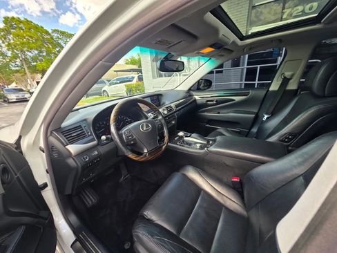 Used 2014 Lexus LS 460 w/ Comfort Package RWD image 10