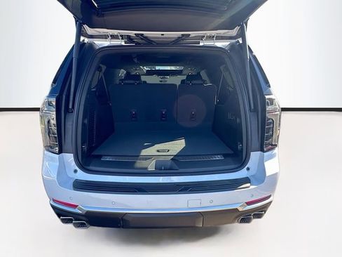 New 2026 Chevrolet Suburban High Country w/ Sun And Tow Package AWD/4WD image 29
